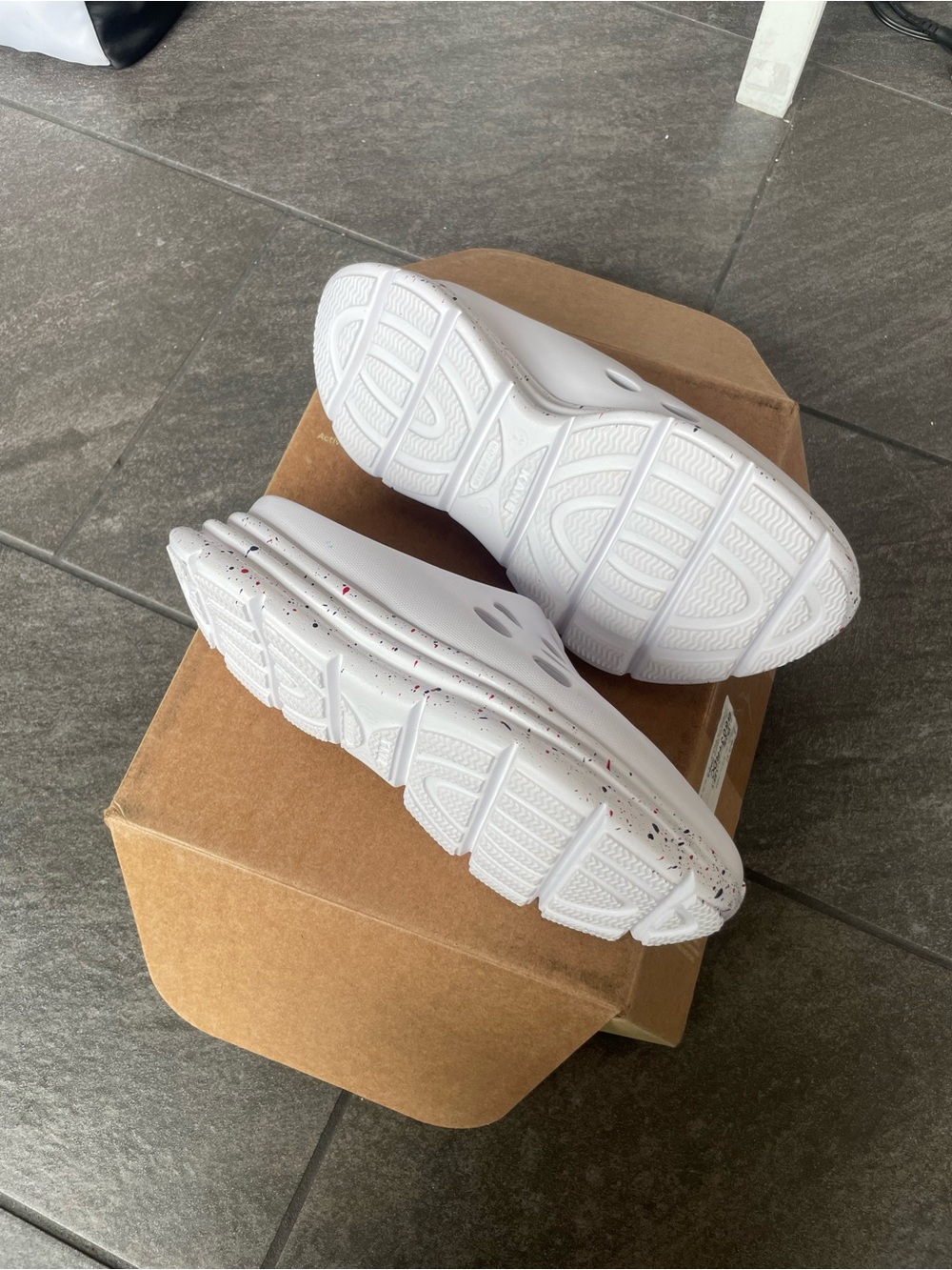 Kane Revive OB Recovery Shoes - Picture 2 of 4